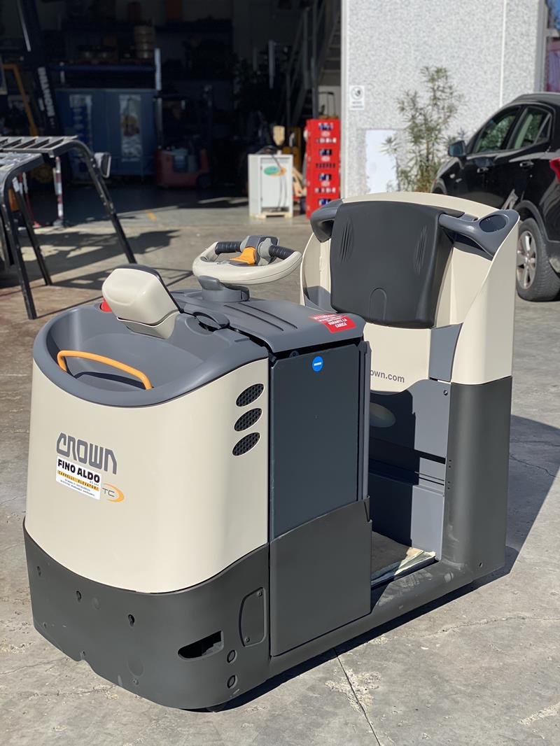 Il-trattore-elettrico-di-Crown-%c3%a8-concepito-per-dare-il-massimo